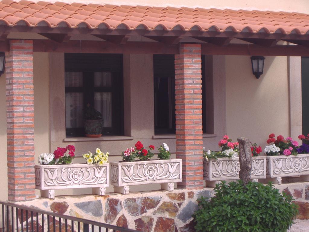 Palacio De Monfarracinos Benavente Exterior photo